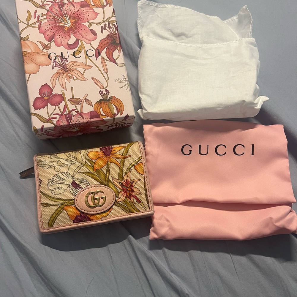 GG Marmont Flora Compact Bi-Fold Wallet